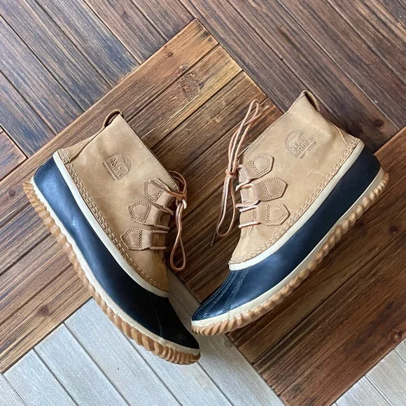 Sorel boots - Picture 8 of 10